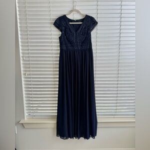 Alex Marie size 12 Formal True Navy Cap-Sleeve Dress